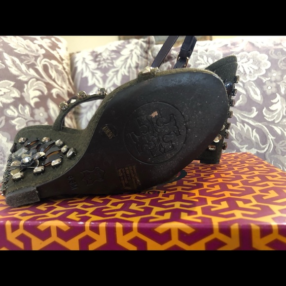 Authentic Tory Burch wedge sandal - Picture 3 of 4